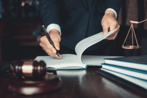 שירותי תרגום משפטי - תרגום דיונים ופרוטוקולים ושאר מסמכים משפטיים מאנגלית לעברית